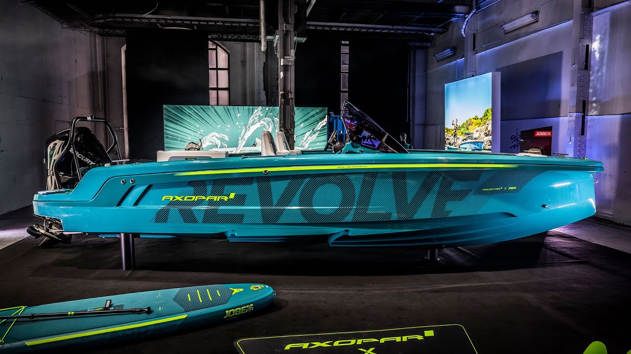 Axopar 22 Spyder & Axopar x Jobe Revolve XXII range - Walk Through